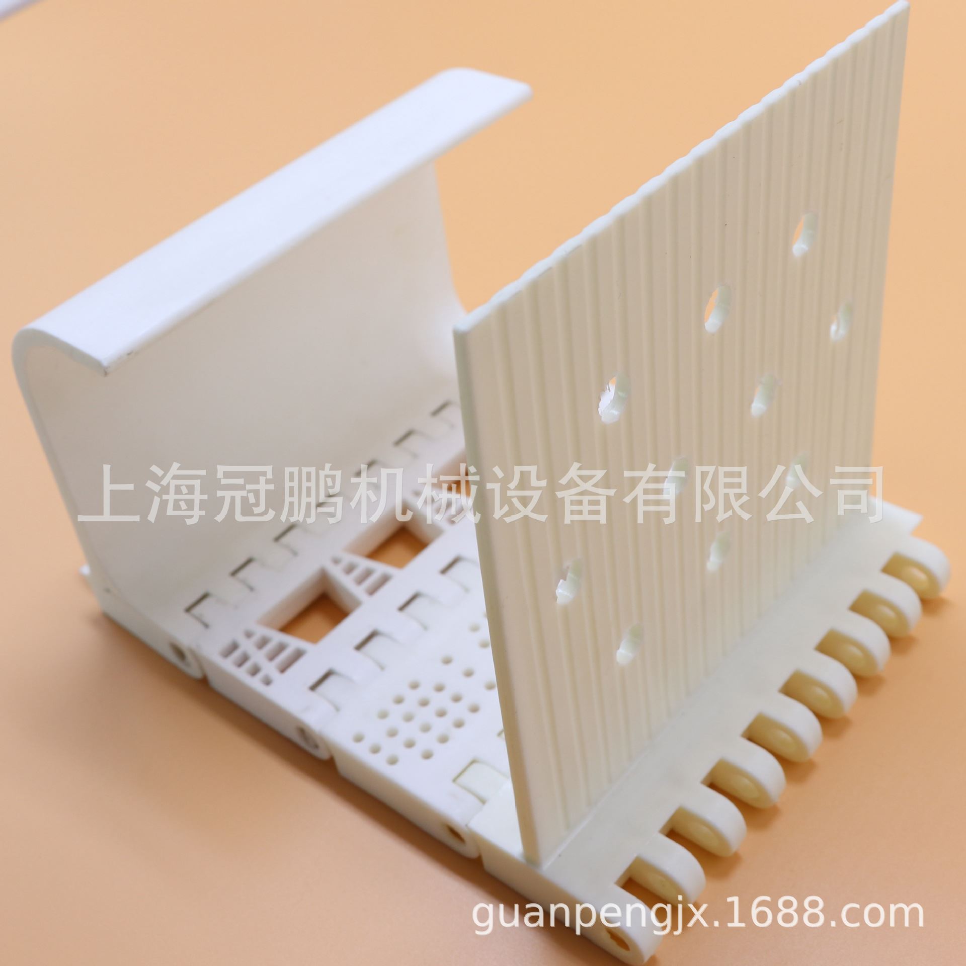 上海OPB模块运送网带爬坡裙边挡板塑料模组链烘干机网带输送 现货