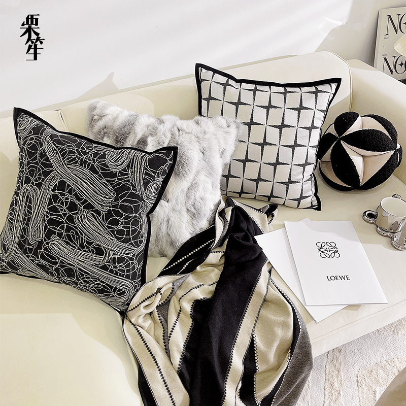 现代轻奢黑色系抱枕沙发靠枕样板间高端抱枕套黑白简约艺术靠垫