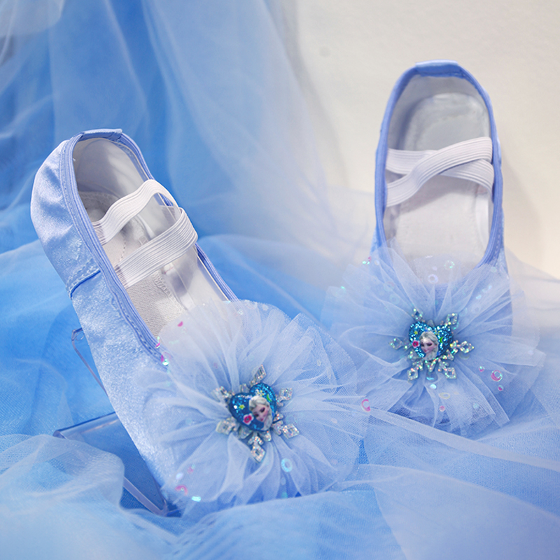 新款蓝色儿童女软底女童跳舞蹈鞋蕾丝公主鞋中国民族舞形体训练鞋