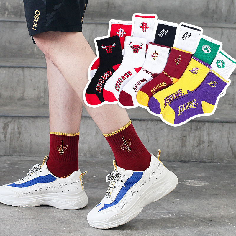 袜子男女中筒欧美时尚潮流NBA篮球袜球队logo学院风学生运动棉袜