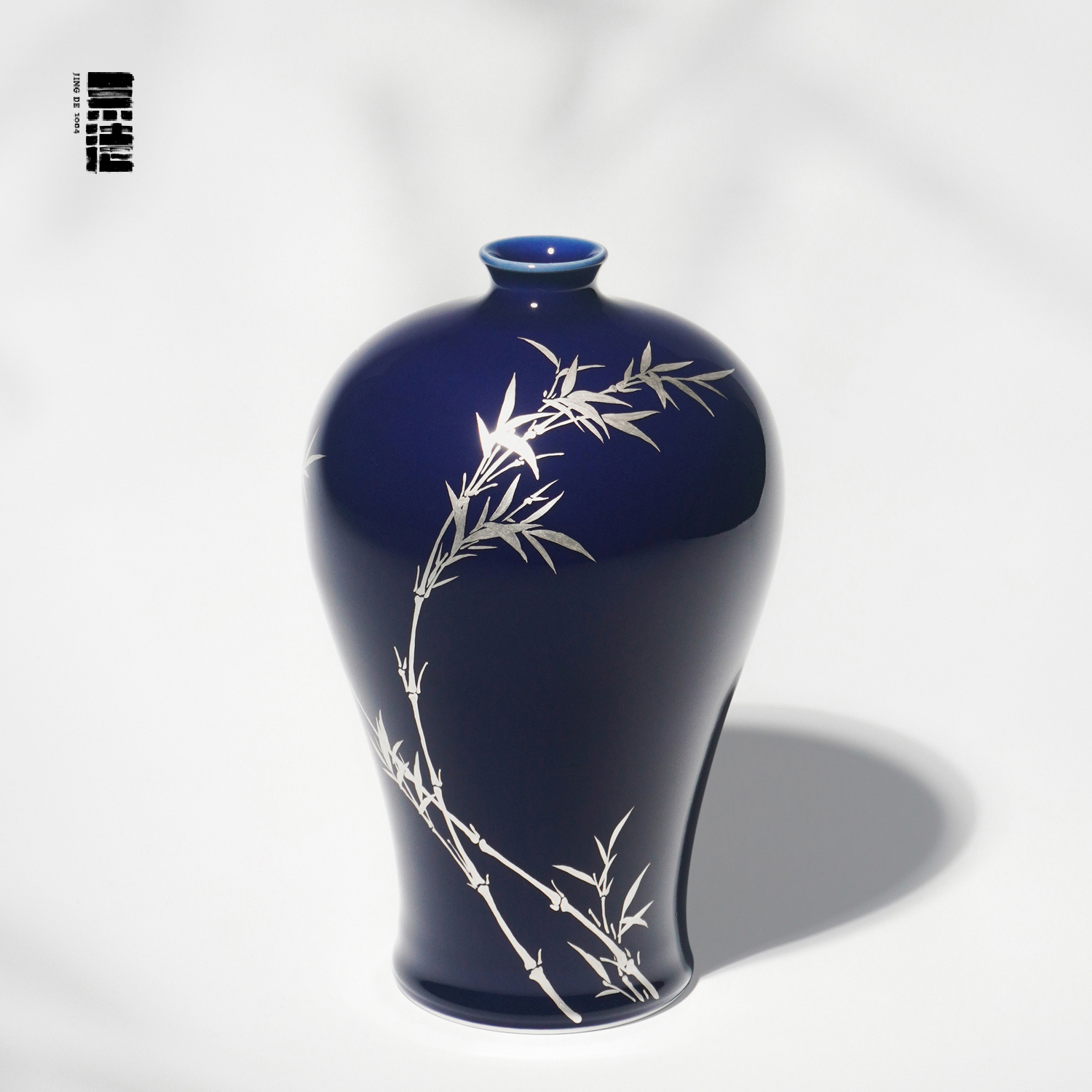 景德1004手工陶瓷花瓶中式书房摆件手绘纯银风竹霁蓝梅瓶高19.5cm