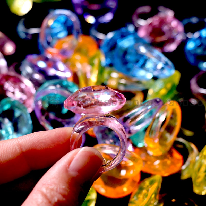 戒指造型儿童宝石特大塑料钻戒道具摆件水晶首饰奖励小礼品礼物