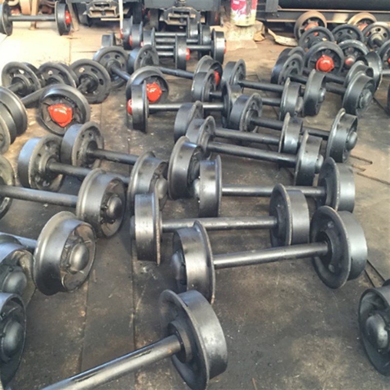 矿用矿车轮250lmm空心轮对300mm实心轮铸钢矿用车轮卖家