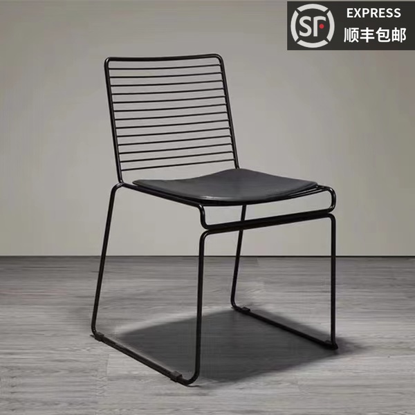 铁艺餐椅北欧现代ins家用舒适简约轻奢户外休闲网红复古阳台椅子