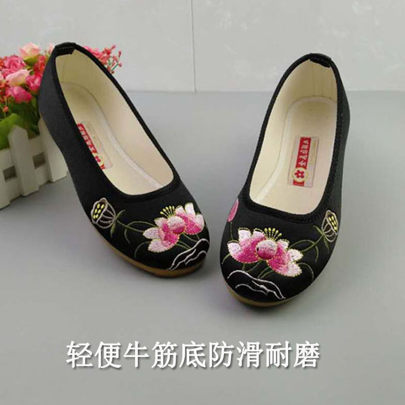 新款老北京绣花布鞋女民族风古装汉服鞋子牛筋底布鞋妈妈舞蹈鞋