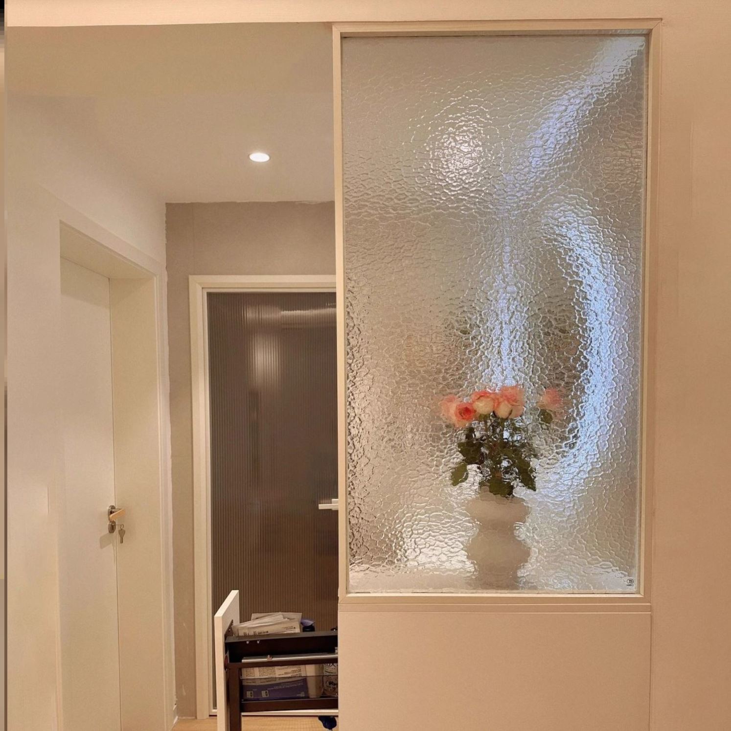 卫生间干区隔断玻璃水波纹洗手台半墙艺术现代简约玄关卫生间屏风
