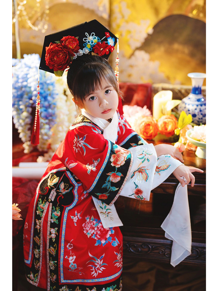 固伦格格刺绣旗袍女童中国风拜年服重工格格旗装儿童汉服摄影写真