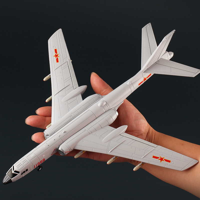 凯迪威轰6K战略轰炸机仿真金属合金战斗飞机军事模型玩具摆件礼品