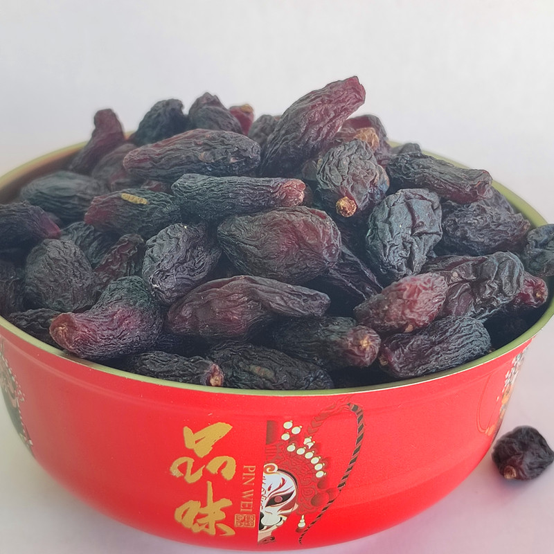 新疆农家自产有籽红葡萄干纯甜肉厚有果香自然晾晒无加工休闲零食