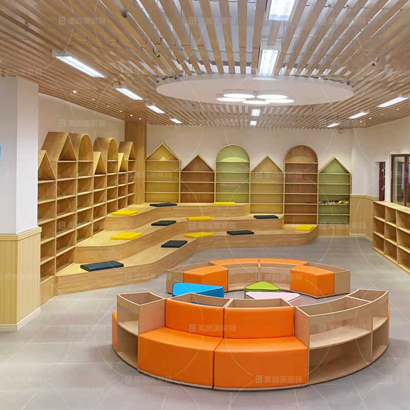 小学图书馆改造书柜沙发组合幼儿园绘本馆书店弧形图书架L型墙面