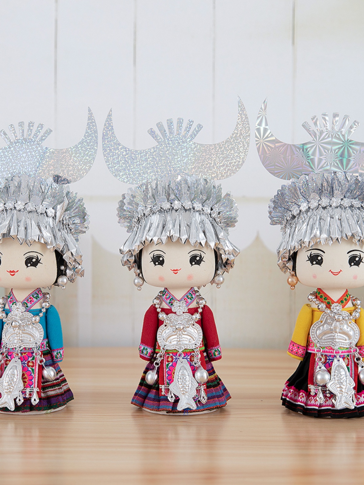 广西少数民族壮族苗族特色饰品摆件送礼木偶娃娃纯手工艺品伴手礼