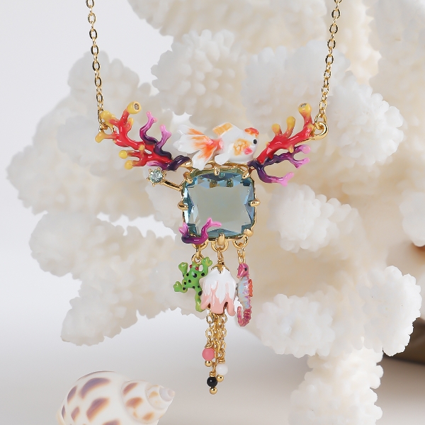24新款原创设计师手绘珐琅釉彩金鱼系列水晶珊瑚海马项链唯美礼物