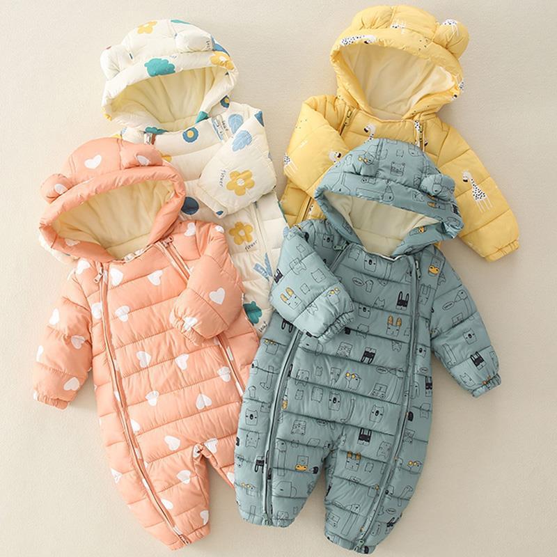 婴儿冬装加厚保暖外出风衣0-7-12个月男女宝宝冬季棉衣夹棉连体衣