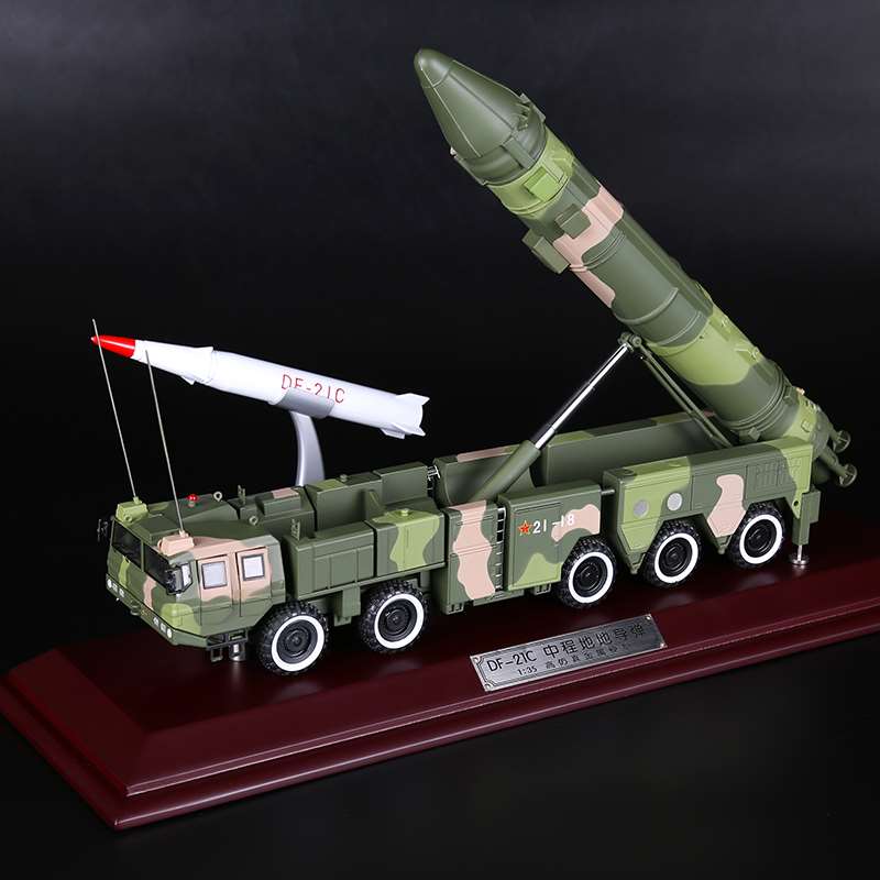 高档1:35东风21c导弹发射车模型合金军事成品模型 办公摆件退伍礼