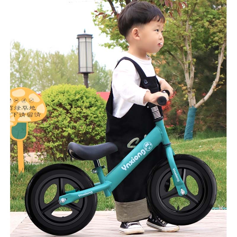 2023新款儿童平衡车1一3-6岁超轻滑行溜溜车宝宝无脚踏滑步自行车