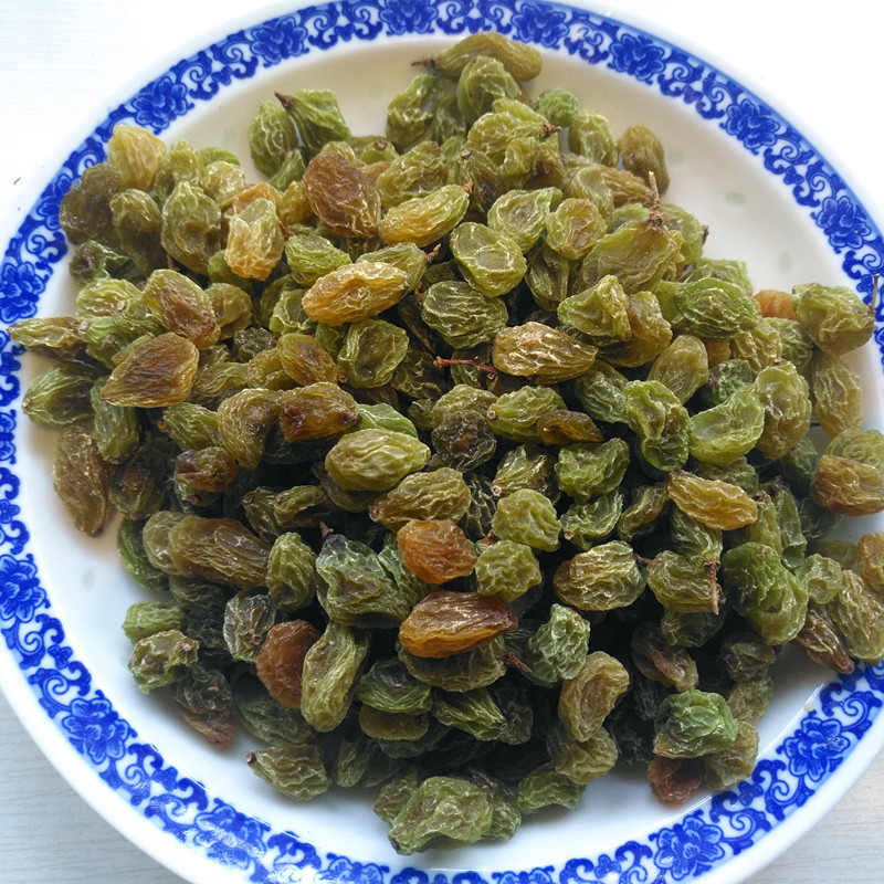 新疆葡萄干老品种喀什哈尔有籽绿果纯甜农家自产休闲零食新货尝鲜
