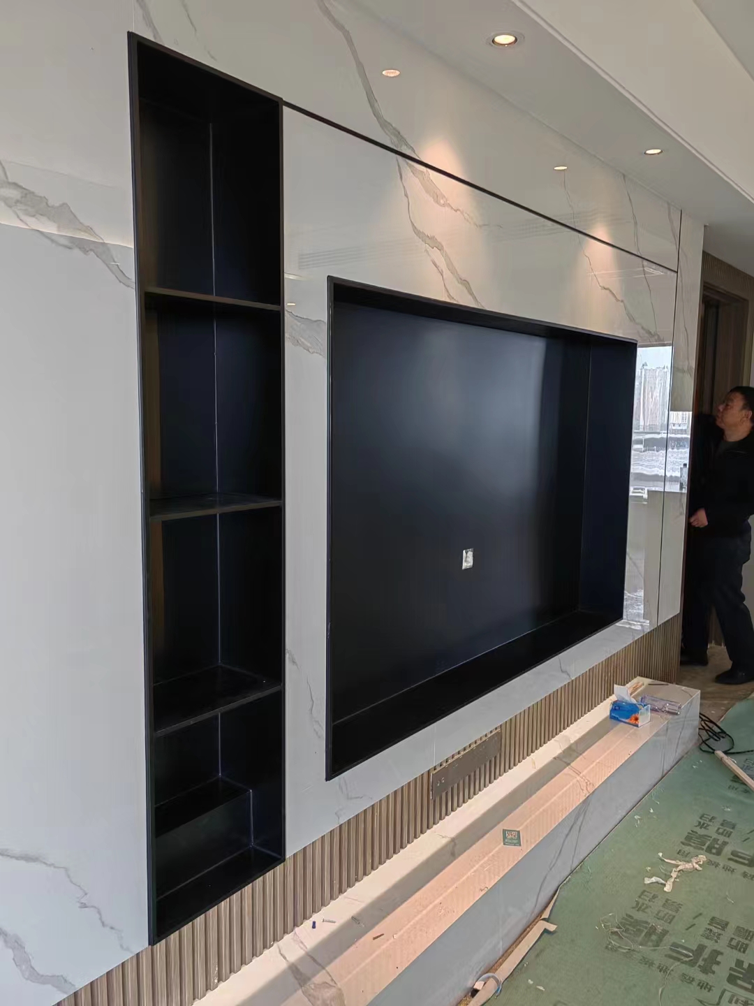 武汉不锈钢壁龛嵌入式电视柜隔板卫生间浴室置物架带灯