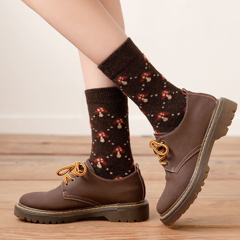 复古文艺风羊毛袜可爱蘑菇少女中筒袜加厚保暖咖色学生外穿堆堆袜