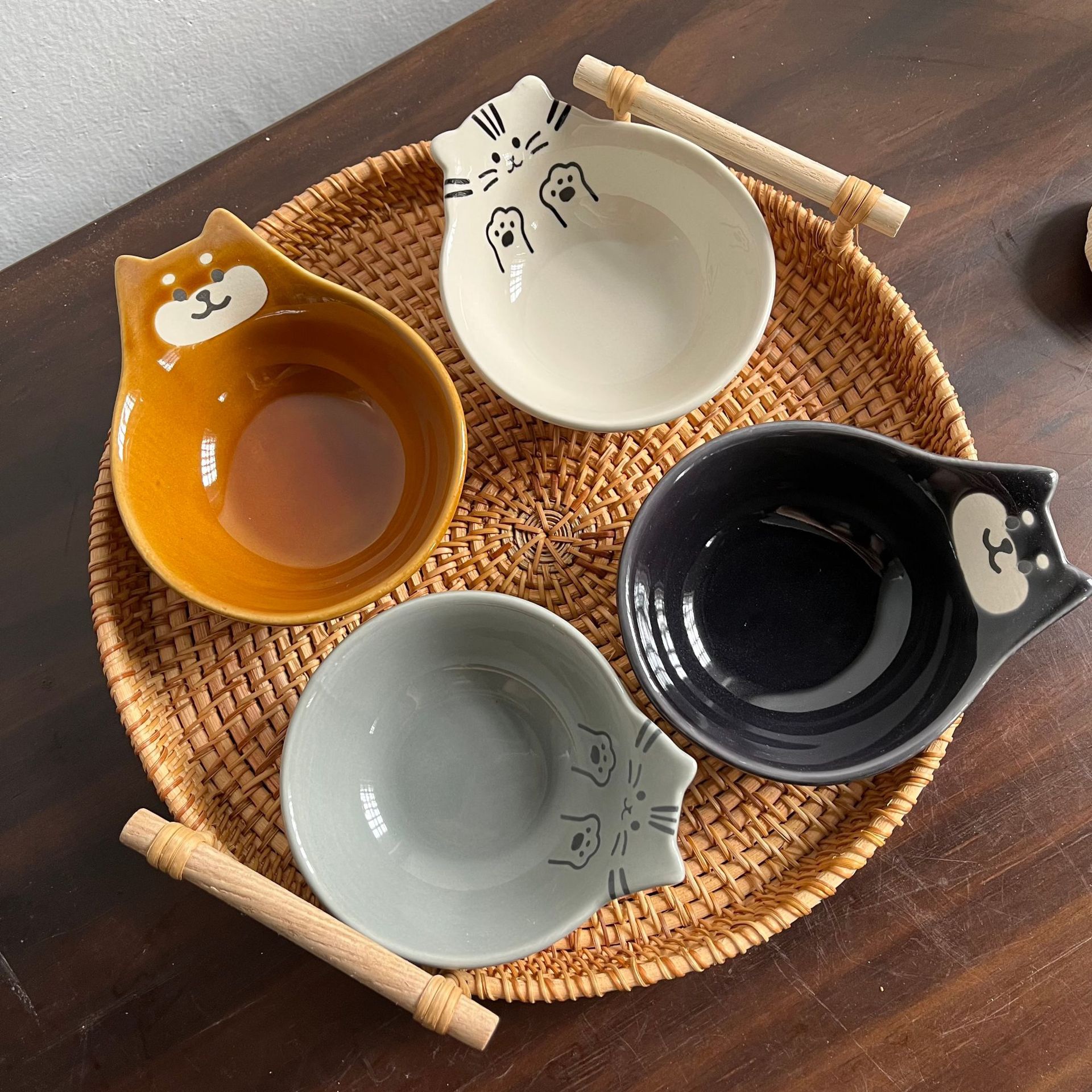 日式卡通浮雕陶瓷碗家用酱料碟勺子调料碟调味碟小碗火锅烤肉味碟