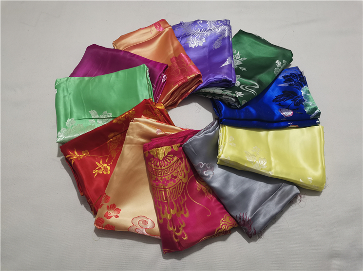 F八十年代老式复古真丝软缎被面面料100桑蚕丝中国民族风背面包邮