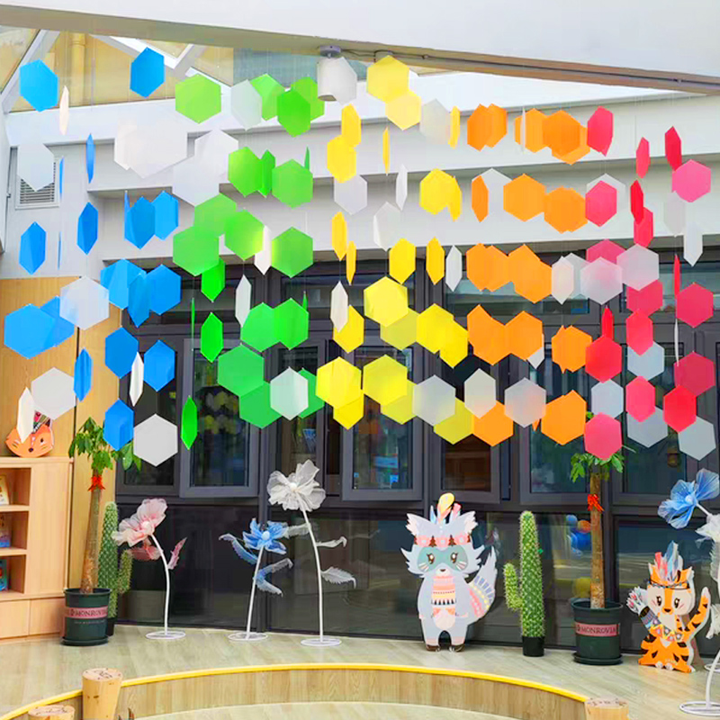 幼儿园六边形彩色片美工区区域材料挂饰涂鸦diy空中装饰环创吊饰