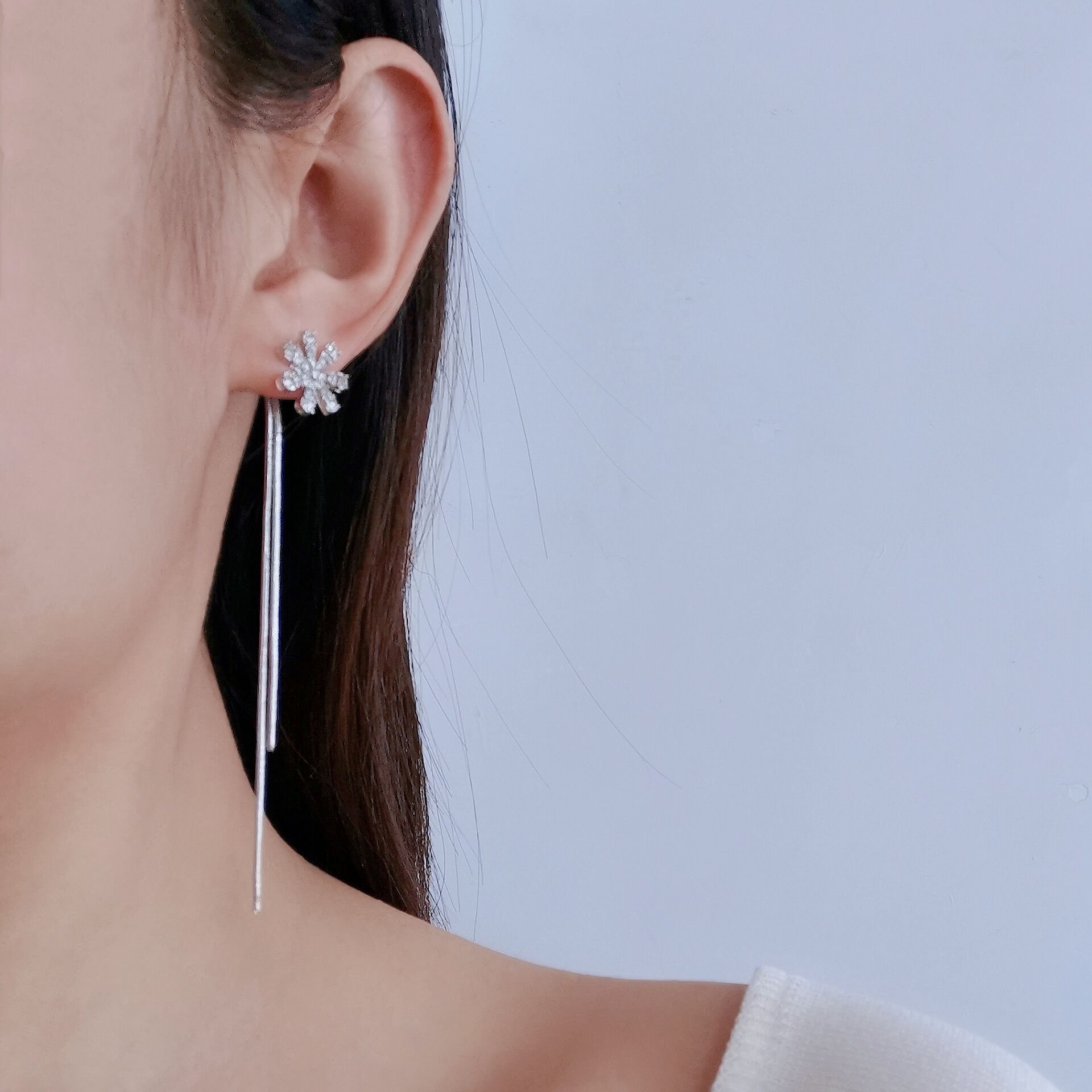 新款925纯银长花朵耳坠时尚流苏耳环女耳钉轻奢小众设计感防过敏