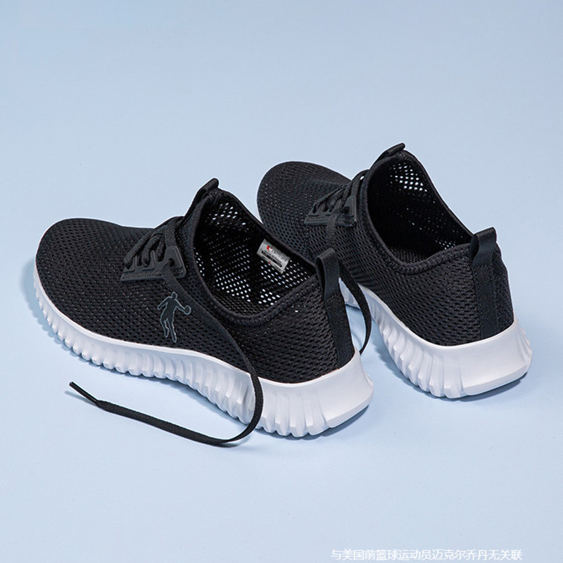 乔丹女士黑色运动鞋夏季薄网面透气镂空跑步鞋品牌正品赤足波鞋子