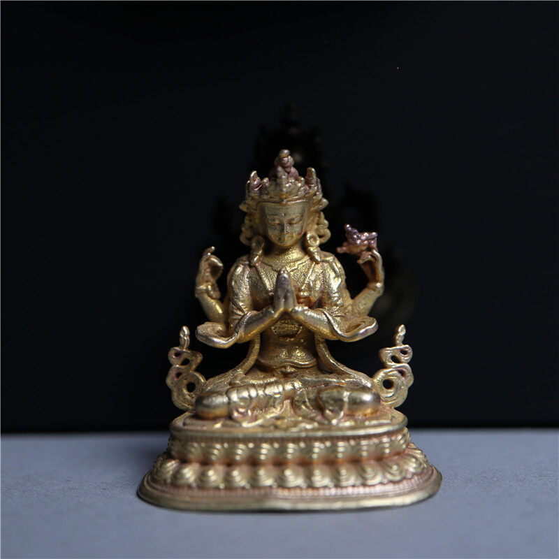 精品西藏札什伦布后藏风格合金铜鎏金四臂观音造像小佛像摆件供养
